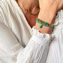 Charger l'image dans la galerie, Bracelets surfeur gris vert et vert avec chemise en gaze de coton blanc