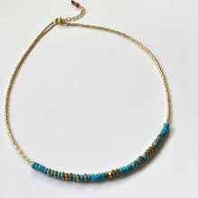 Charger l'image dans la galerie, Collier Surfeur des Villes composé de perles miyuki or, de turquoises et d'hématites or