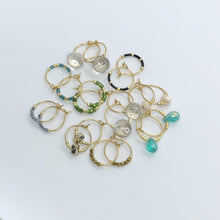 Charger l'image dans la galerie, 9 modèles de mini créoles acier inoxydable or et perles