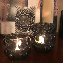 Charger l'image dans la galerie, Votives Bubble en verre noir fumé.Grand modèle et petit modèle.Ambiance cosy