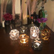 Charger l'image dans la galerie, Votives en verre épais Les Bubbles. 2 tailles et 3 couleurs. Ambiance cosy.