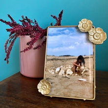 Charger l'image dans la galerie, CADRE PHOTO POPPY LAITON DORÉ