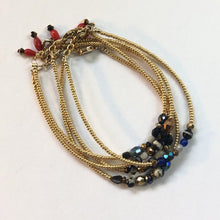 Charger l&#39;image dans la galerie, Plusieurs bracelets de perles miyuki or et d&#39;un mélange de perles sur le thème de couleur noir
